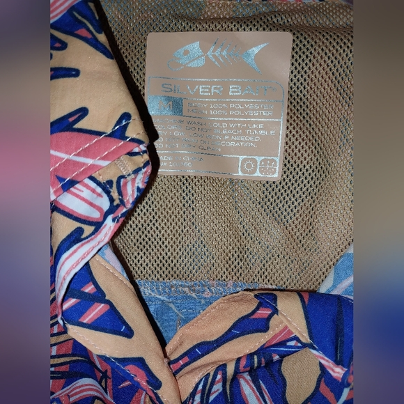 Silver Bait Sleeveless Top with UV Protection NWT New Size Medium - Picture 3 of 8